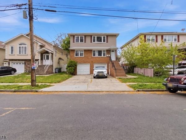 1129 E Henry St, Linden, NJ 07036