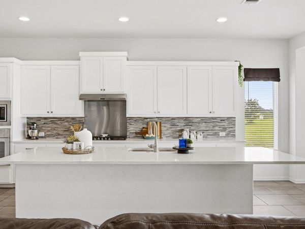 192 Raptor Beak WAY, Cedar Creek, TX 78612
