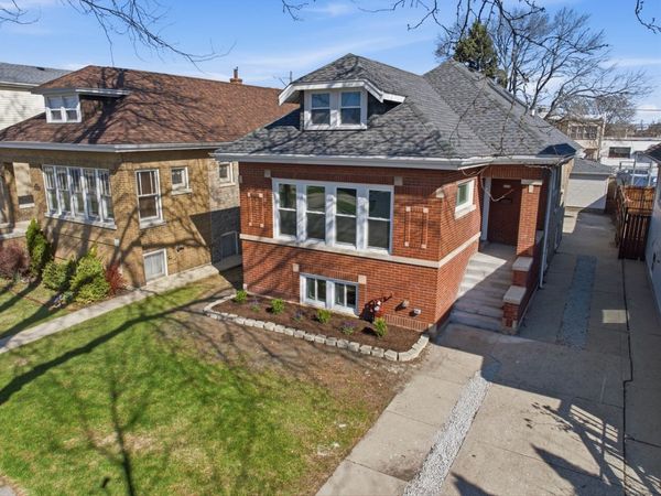 5020 W Fletcher Street , Chicago, IL 60641