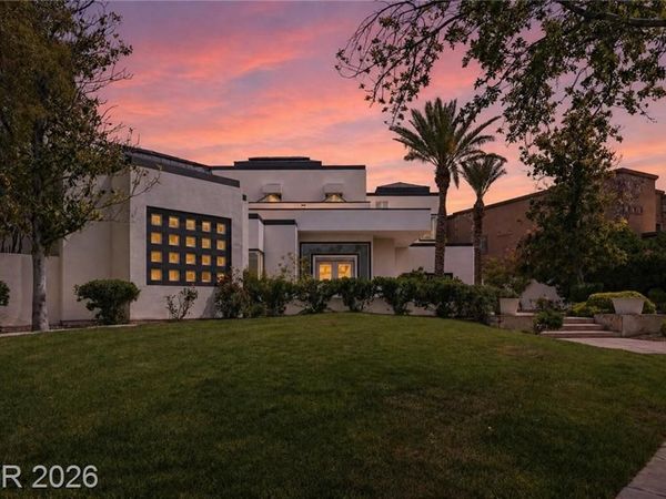 8821 Greensboro Lane , Las Vegas, NV 89134