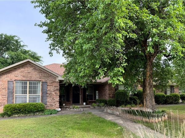 909 S Tulsa Avenue , Russellville, AR 72801