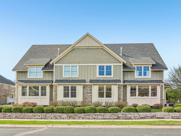 15704 Cobblestone Lake Parkway, Apple Valley, MN 55124