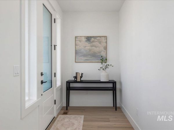 395 E Chevy Dr, Boise, ID 83716