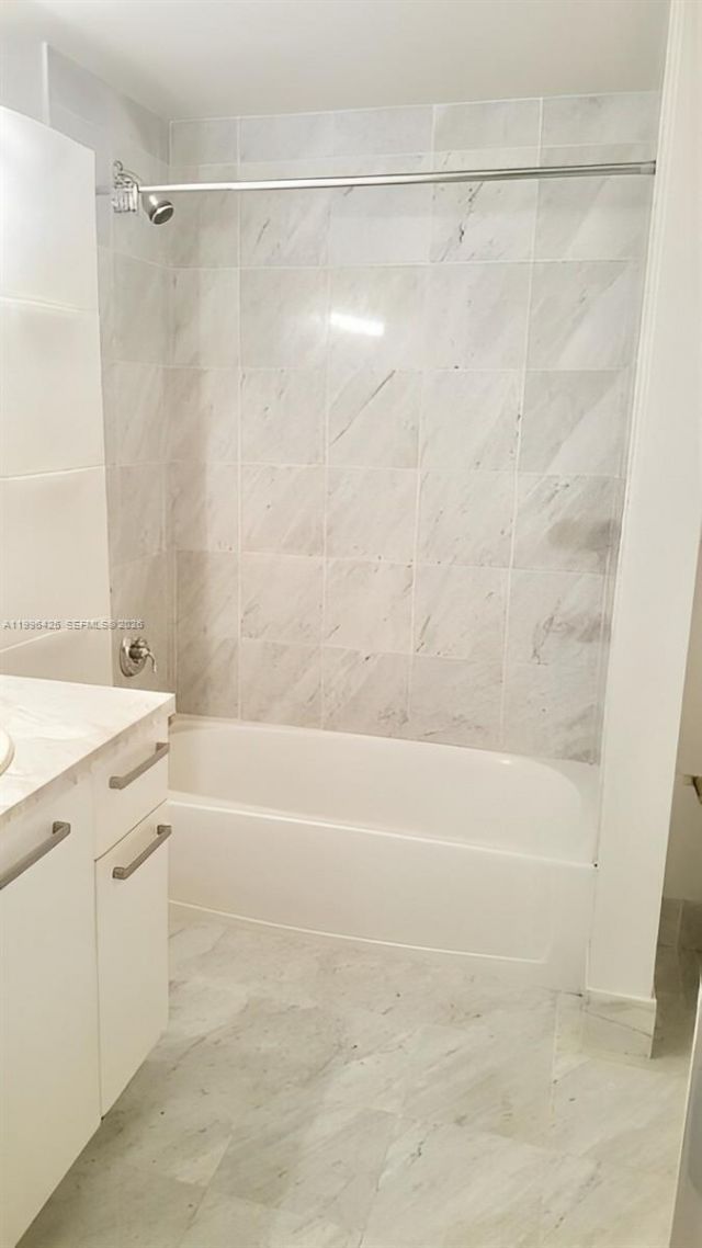 253 NE 2nd St , Unit 222, Miami, FL 33132 Photo