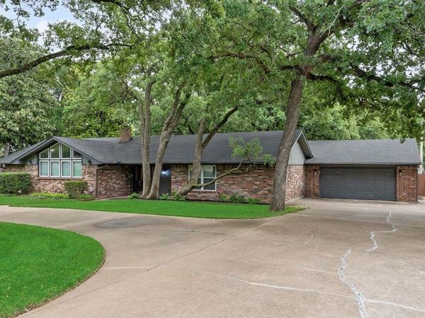 4500 Hacienda Drive, Arlington, TX 76017