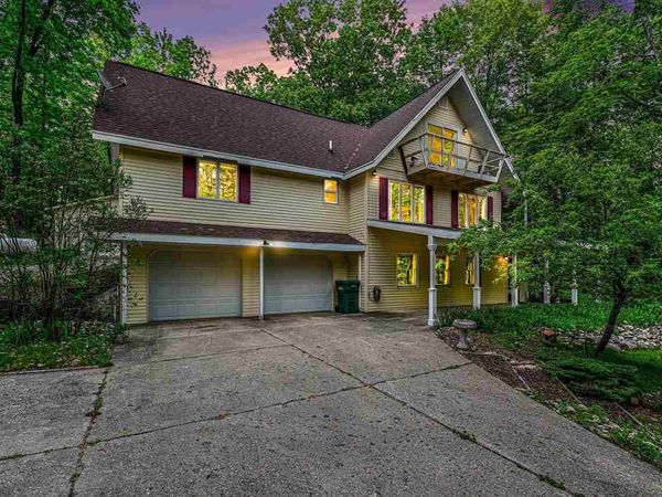 11575 Locksley Drive, Frederic, MI 49733