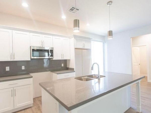 1850 N 51st Street, Unit Apt 4, Phoenix, AZ 85008