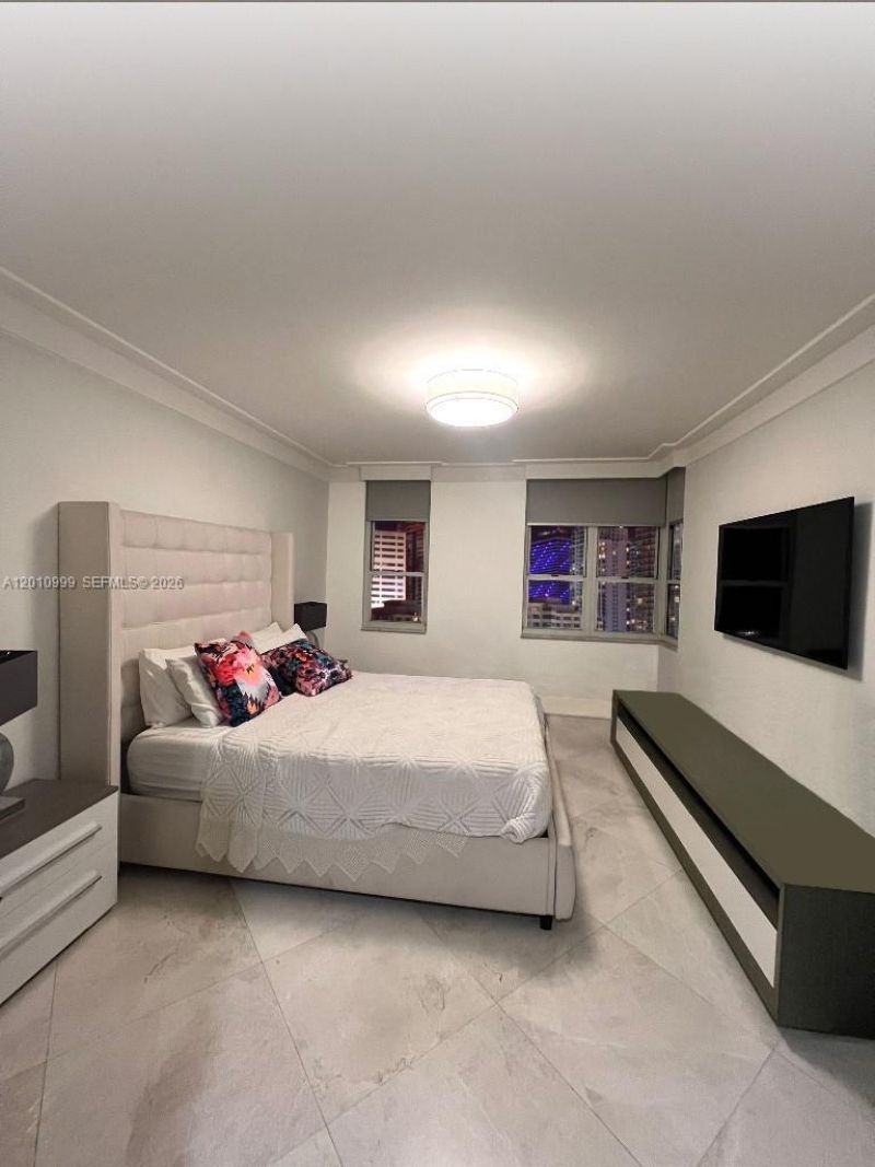 701 Brickell Key Blvd , Unit 910, Miami, FL 33131 Photo