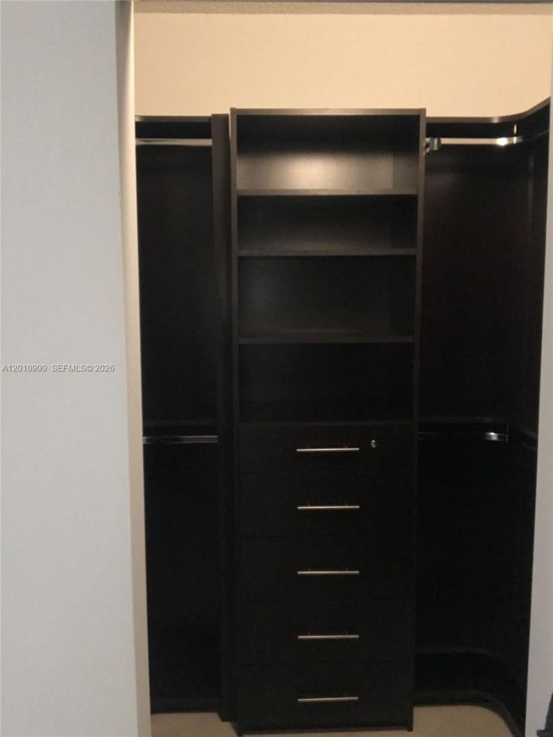 701 Brickell Key Blvd , Unit 910, Miami, FL 33131 Photo