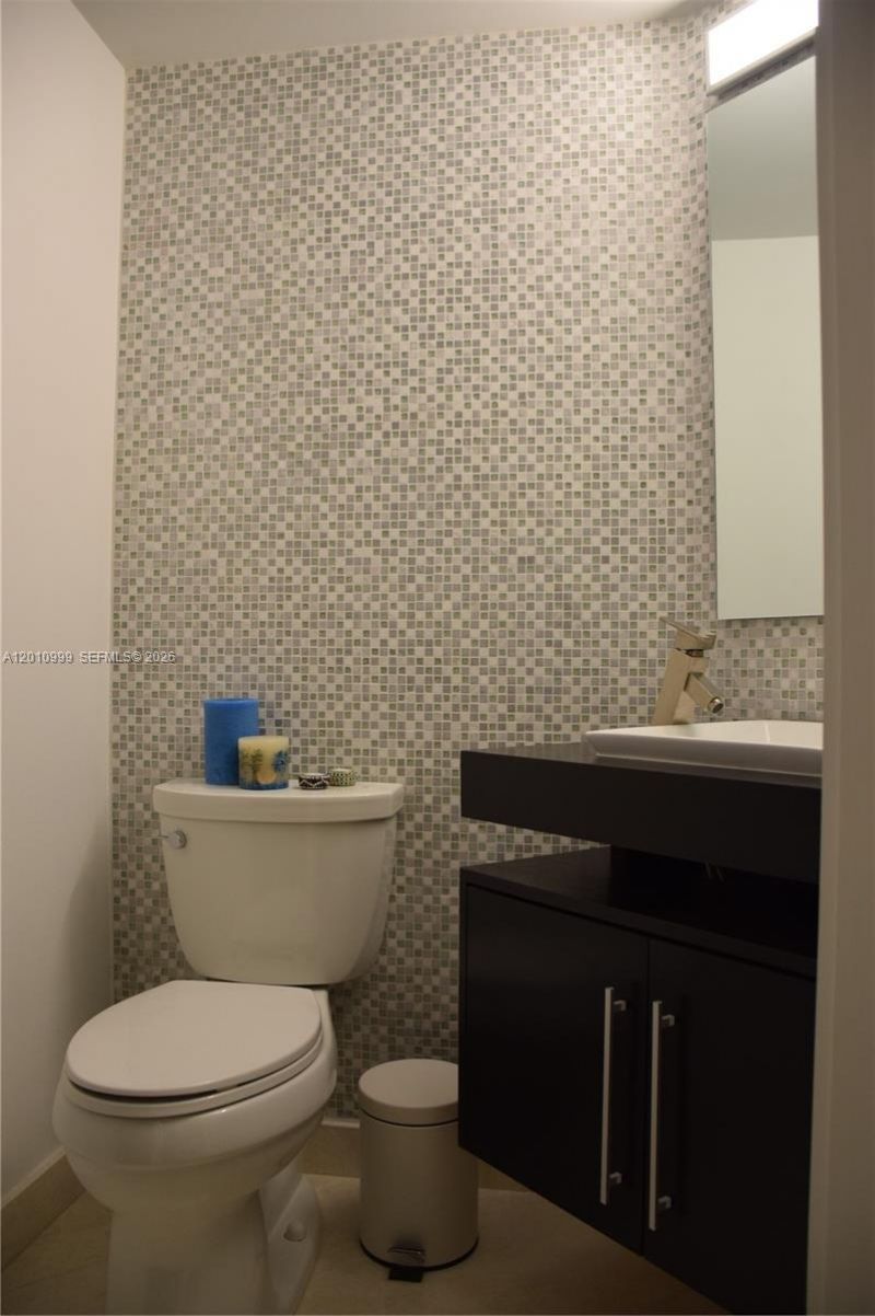 701 Brickell Key Blvd , Unit 910, Miami, FL 33131 Photo