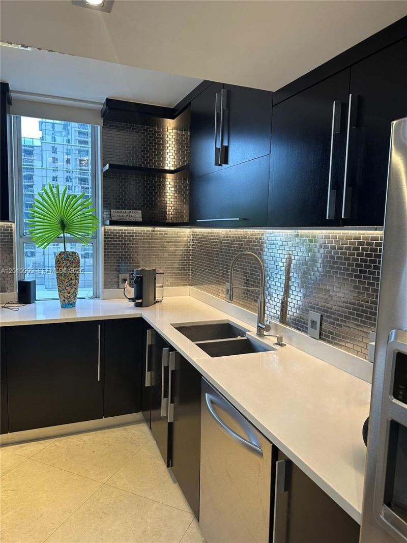 701 Brickell Key Blvd , Unit 910, Miami, FL 33131 Photo