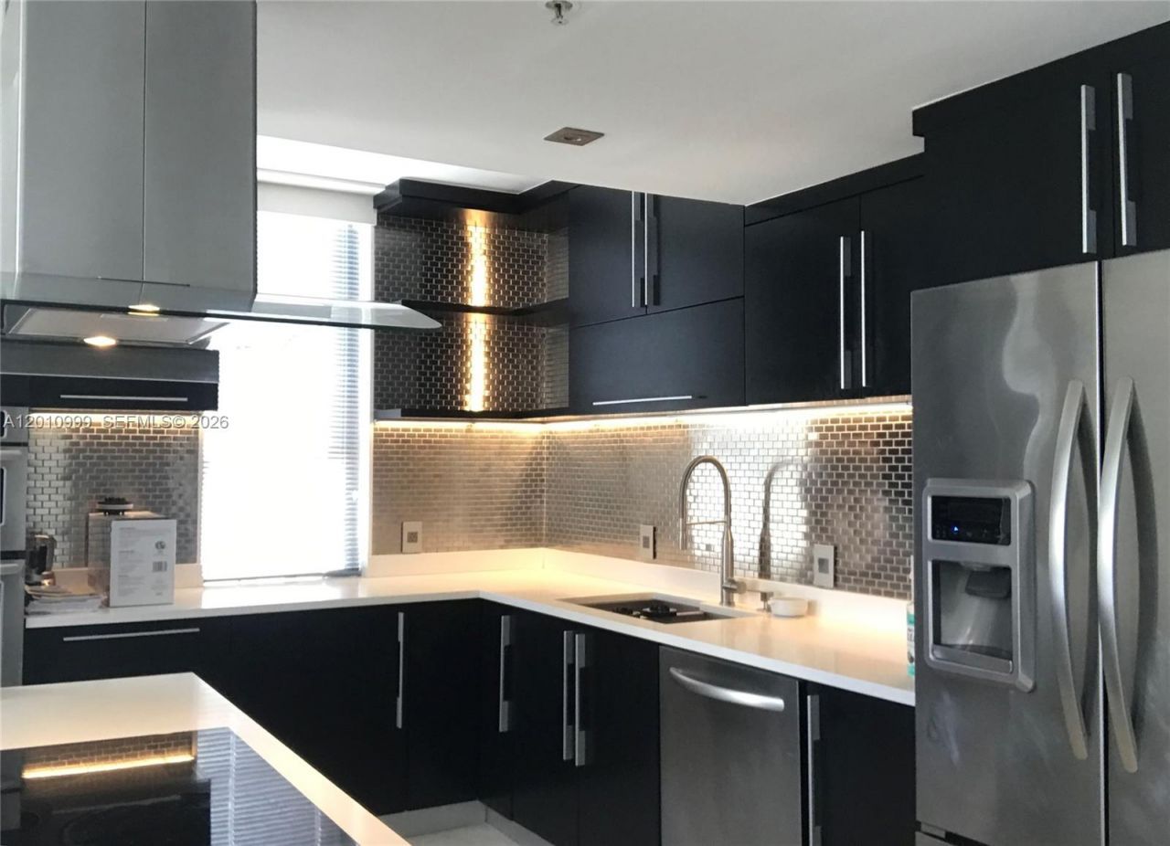 701 Brickell Key Blvd , Unit 910, Miami, FL 33131 Photo