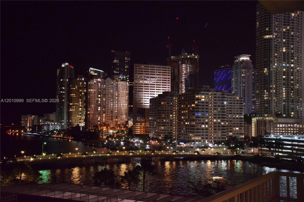 701 Brickell Key Blvd , Unit 910, Miami, FL 33131 Photo