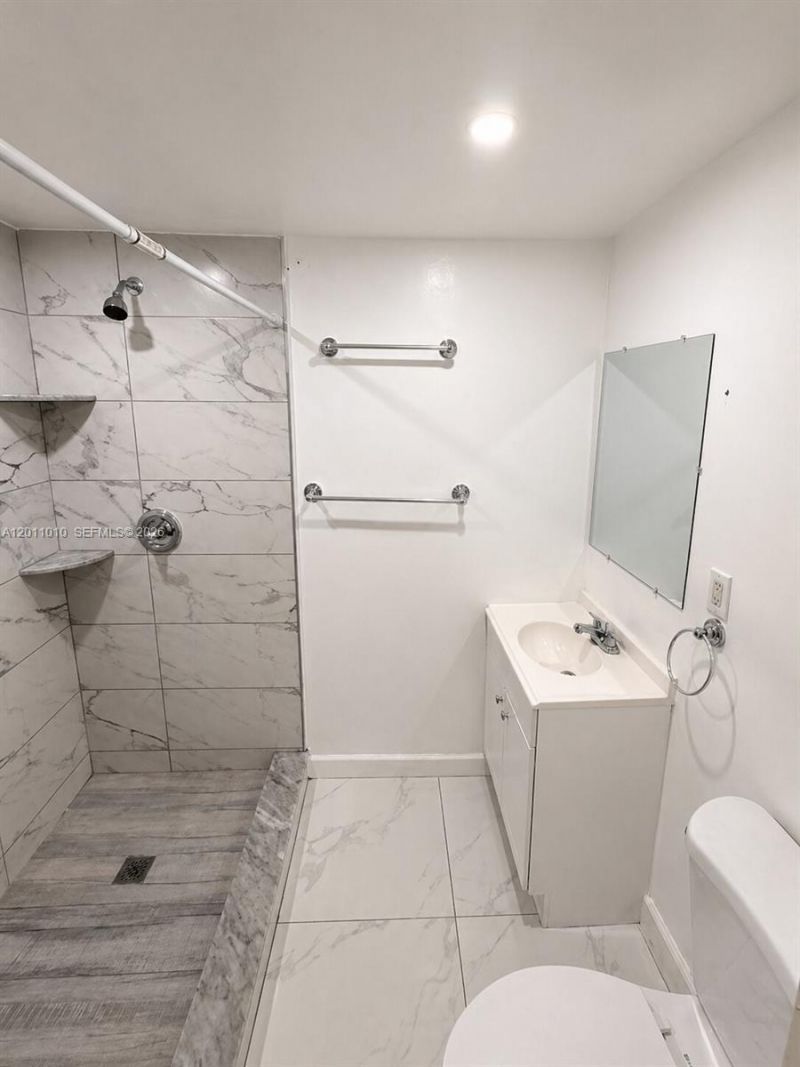 2880 NW 169th Ter, Unit 1, Miami Gardens, FL 33056 Photo