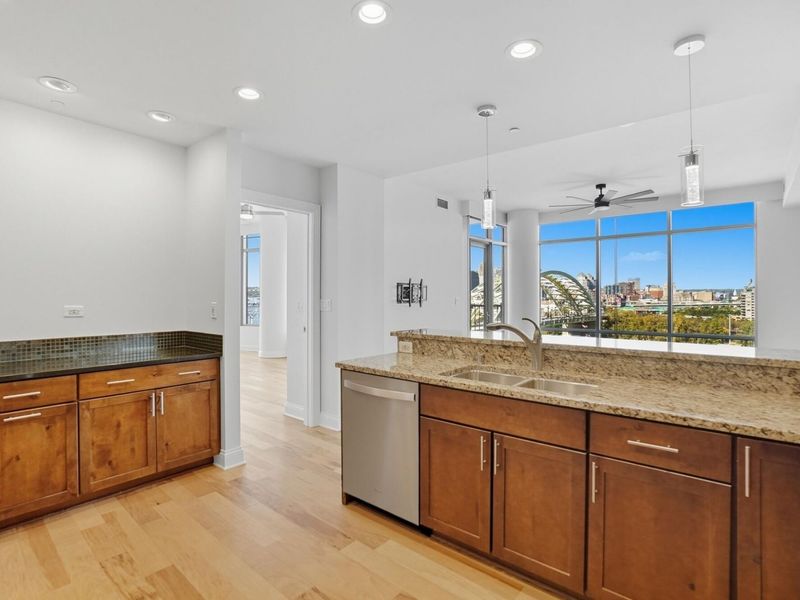 400 Riverboat Row, Unit 1102, Newport, KY 41071 Photo 12