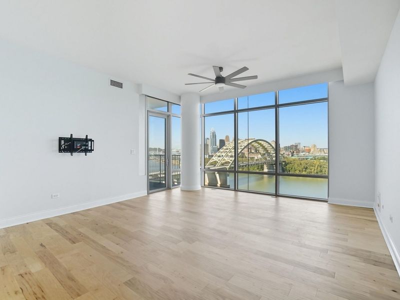 400 Riverboat Row, Unit 1102, Newport, KY 41071 Photo 14