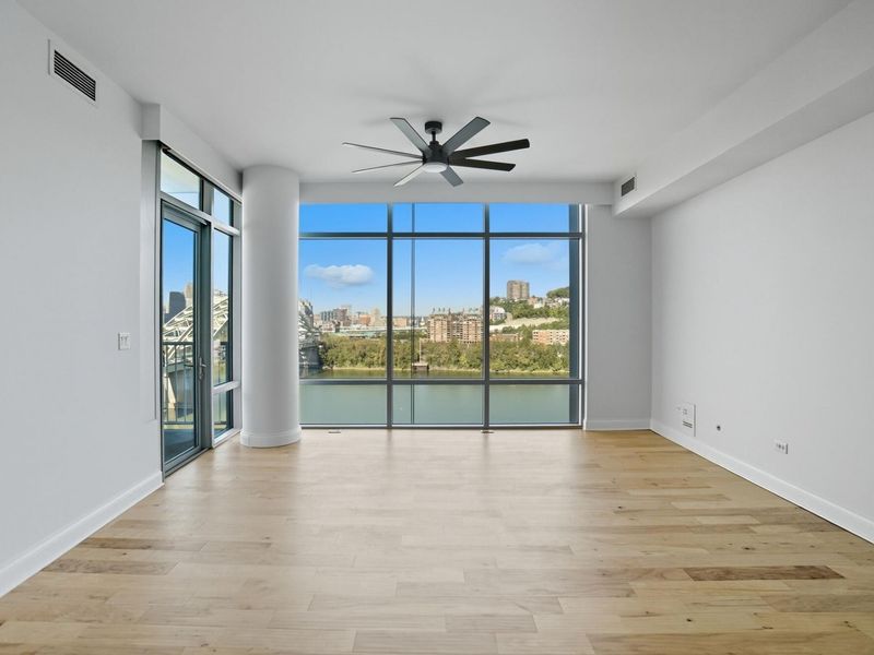 400 Riverboat Row, Unit 1102, Newport, KY 41071 Photo 4