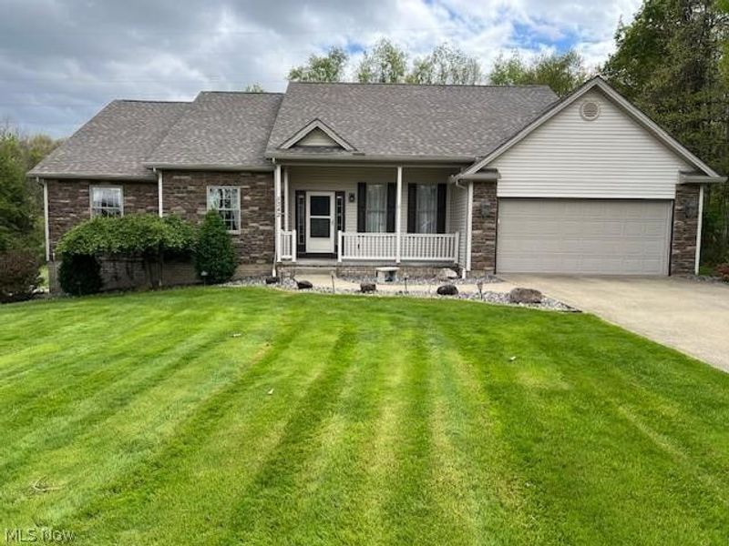 5342 Clingan Trails Boulevard, Struthers, OH 44471 Photo 1