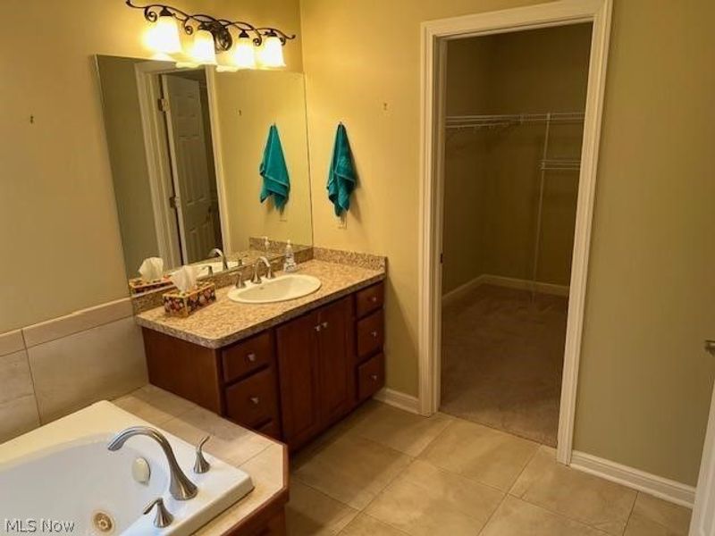 5342 Clingan Trails Boulevard, Struthers, OH 44471 Photo 33