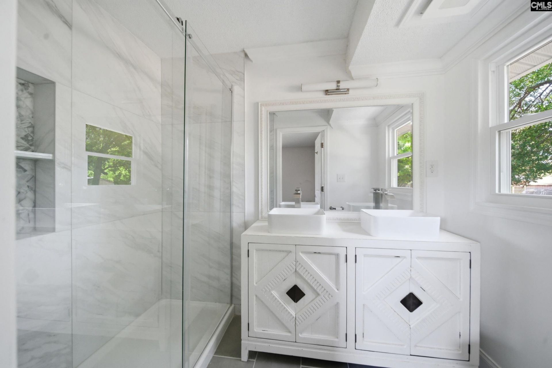 306 Southall Road Photo 19