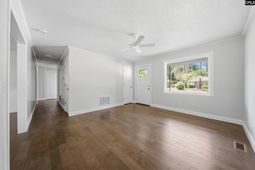 306 Southall Road photo 4