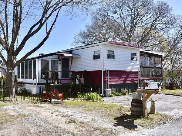 16 Francis St, Wareham, MA 02538