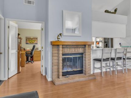 7022 Sprig Dr, Sacramento, CA 95842 Photo