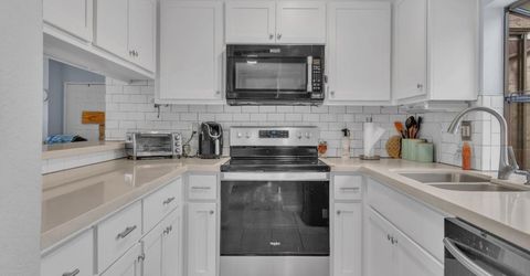 7022 Sprig Dr, Sacramento, CA 95842 Photo
