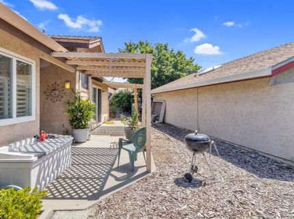7022 Sprig Dr, Sacramento, CA 95842 Photo