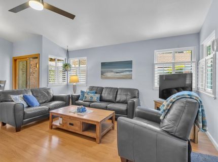 7022 Sprig Dr, Sacramento, CA 95842 Photo
