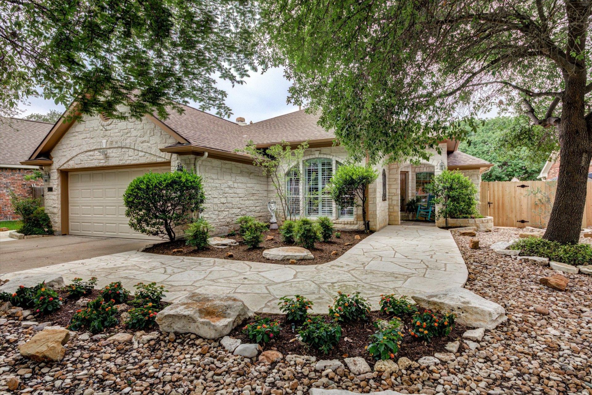 9413 La Puente Dr, Austin, TX 78749 Main Photo