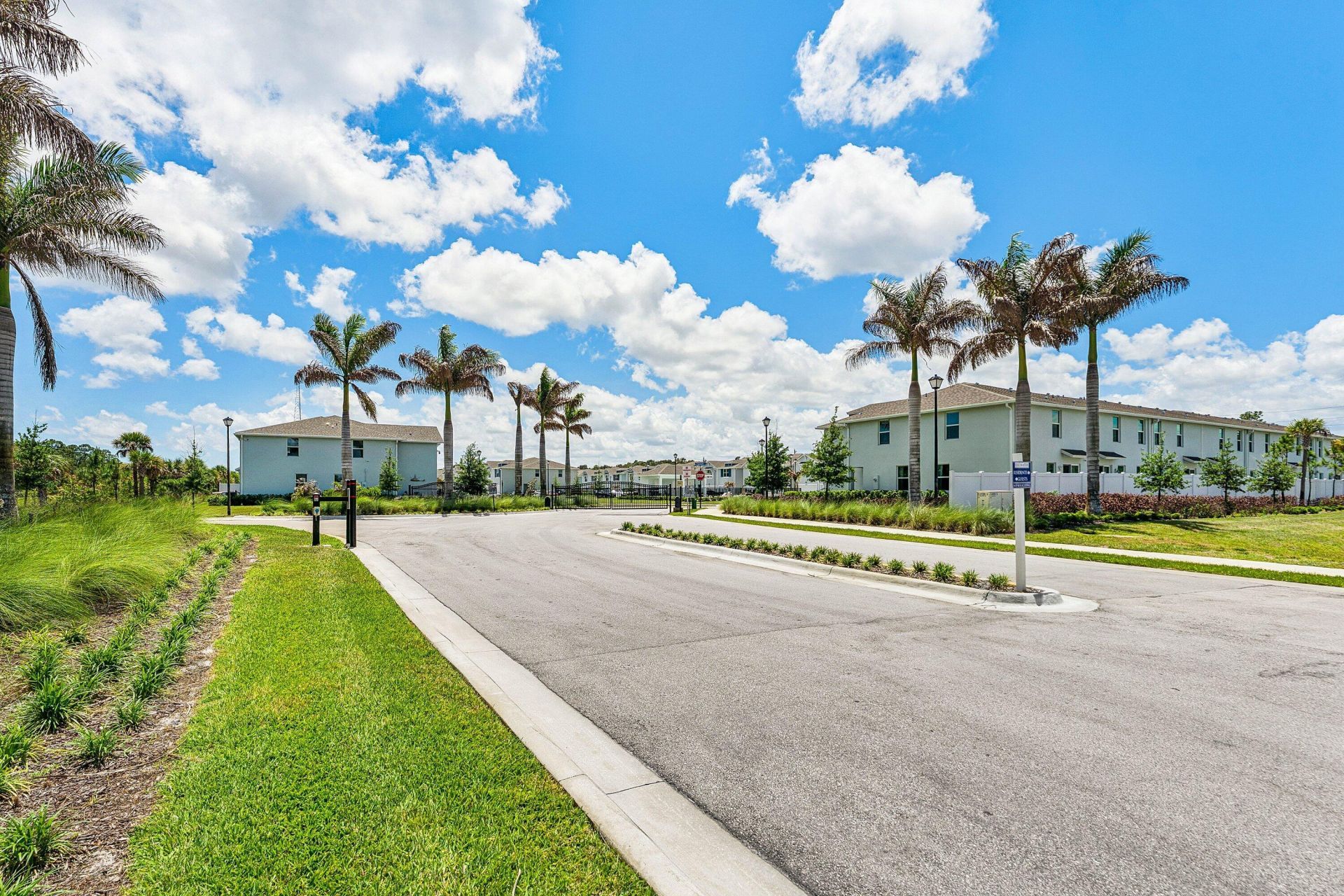 5739 SE Edgewater Circle, Stuart, FL 34997 Photo