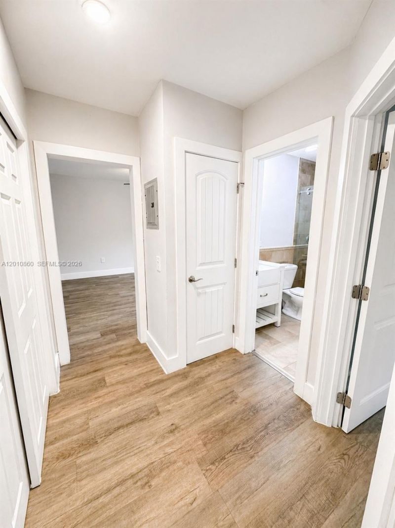 125 Edgewater Dr, Unit 9, Coral Gables, FL 33133 Photo