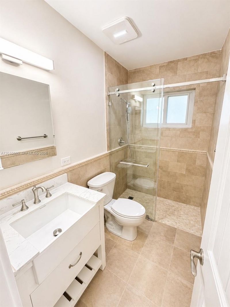 125 Edgewater Dr, Unit 9, Coral Gables, FL 33133 Photo