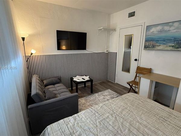 115 SE 2nd St , Unit 2, Dania Beach, FL 33004