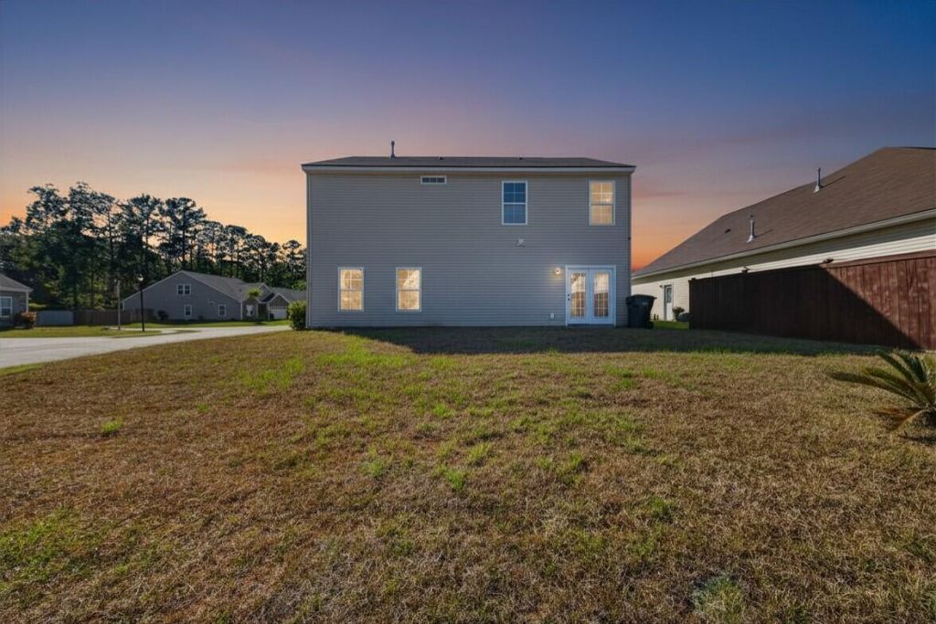 158 Firethorn Photo 23