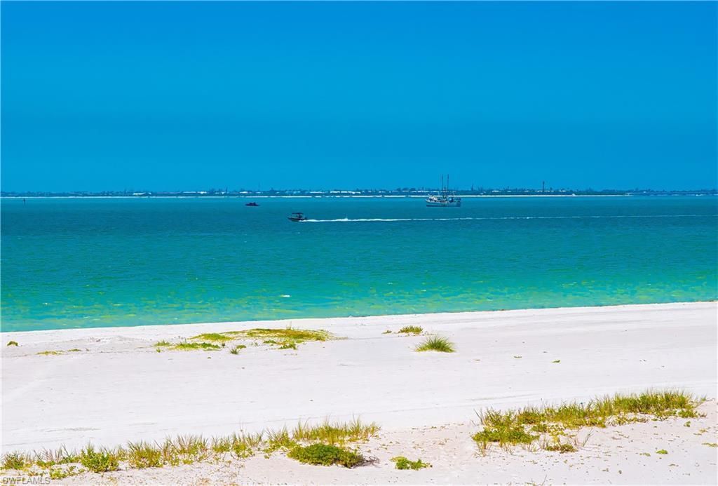 650 & 632 Estero Blvd, Fort Myers Beach, FL 33931 Photo