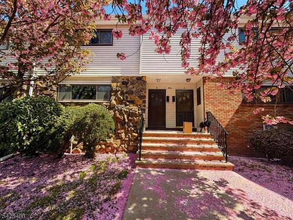 904 Merritt Dr, Hillsborough, NJ 08844