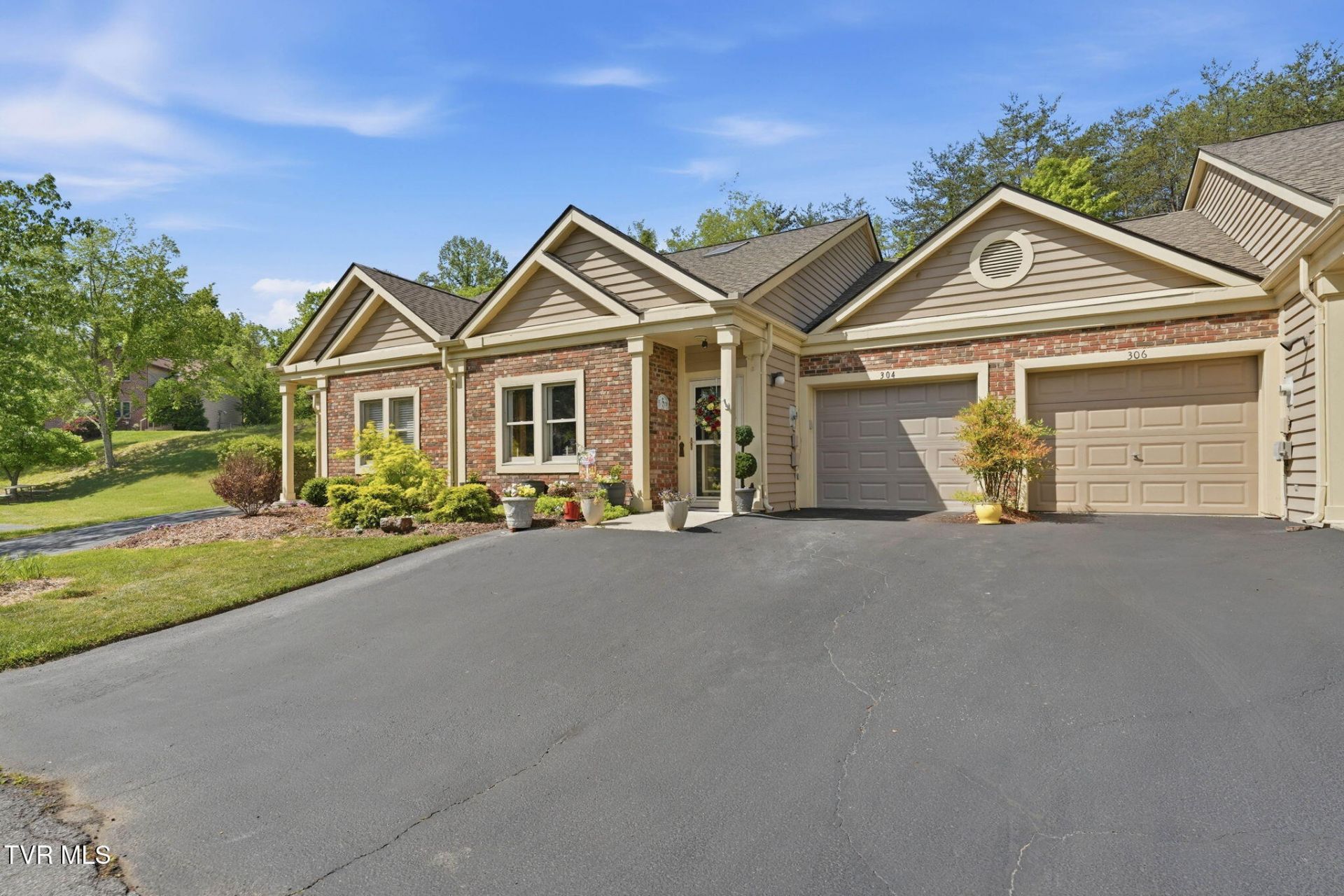 304 Arbor Terrace, Kingsport, TN 37660 Main Photo