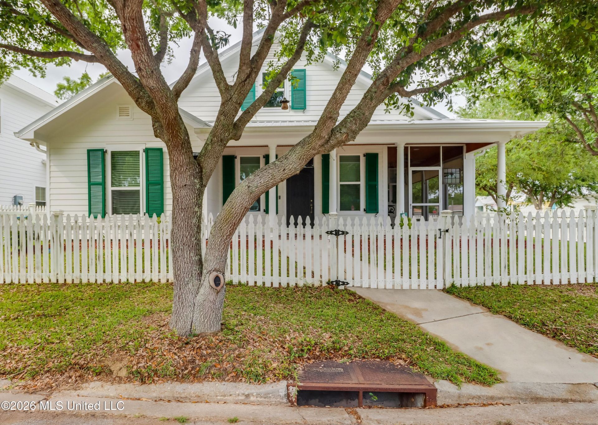400 John Baptiste Street, Bay Saint Louis, MS 39520 Main Photo