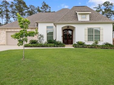 424 BELLE POINTE Drive , Madisonville, LA 70447
