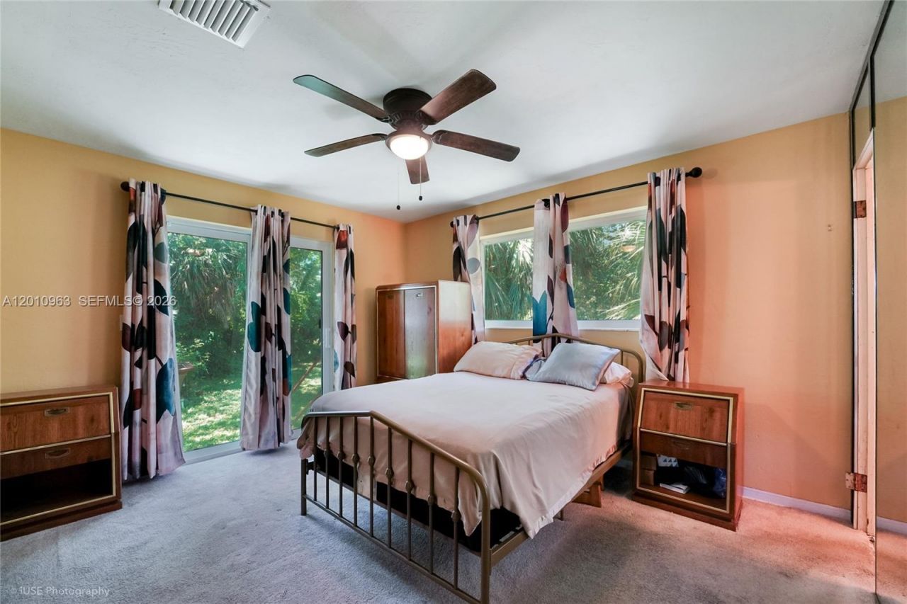 3278 Thomas Ave , Miami, FL 33133 Photo