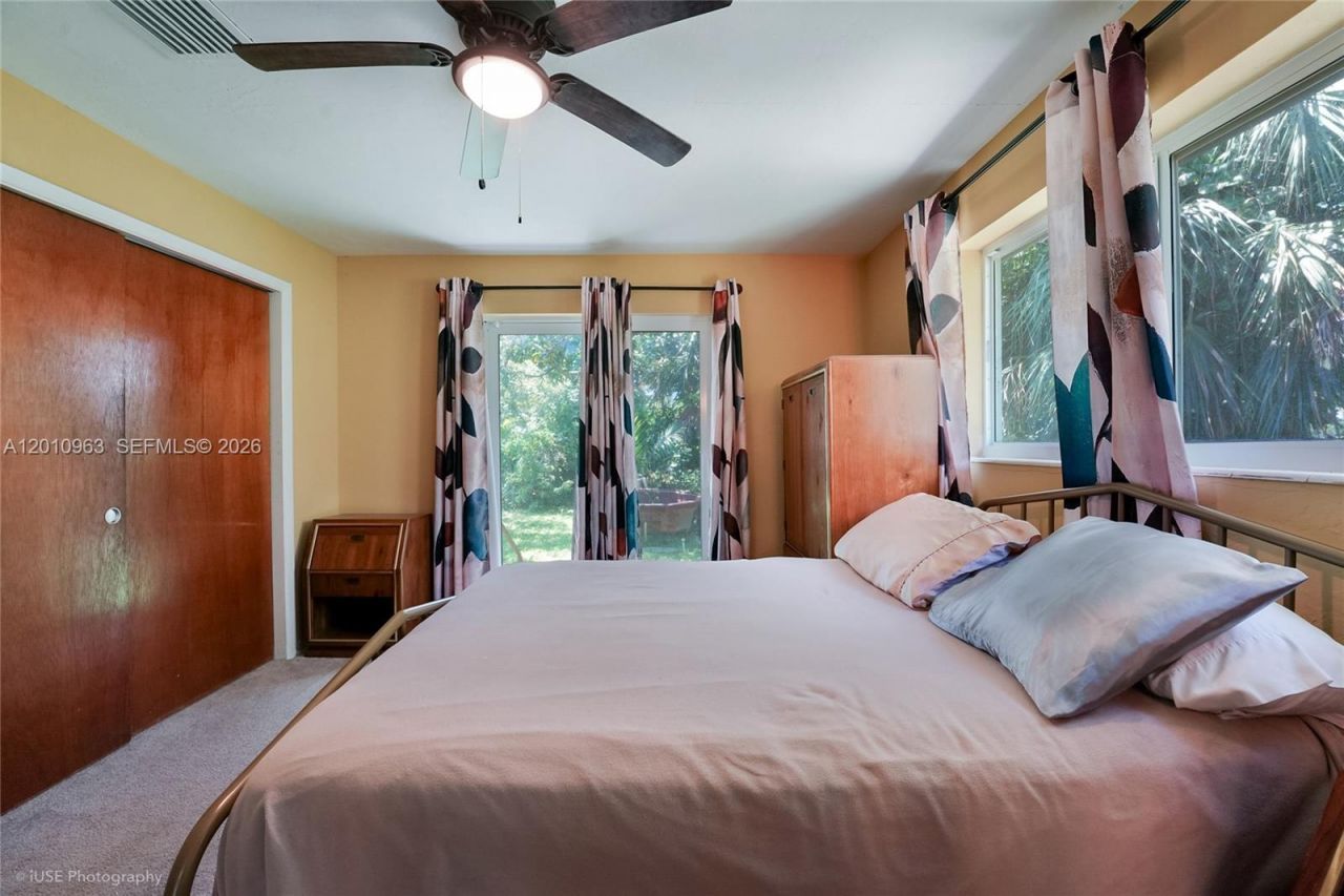 3278 Thomas Ave , Miami, FL 33133 Photo
