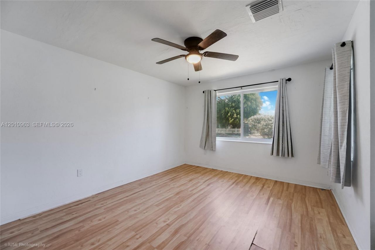 3278 Thomas Ave , Miami, FL 33133 Photo