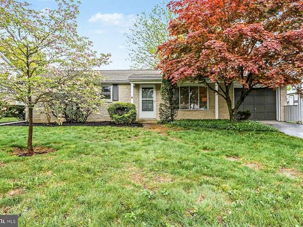 802 WILLOW LANE, LEBANON, PA 17046