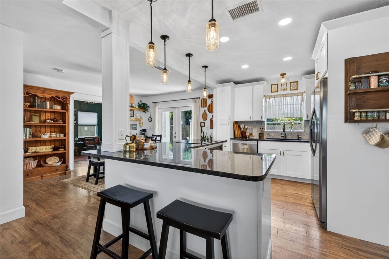 605 Mehlenbacher Road , Belleair Bluffs, FL 33770 Photo