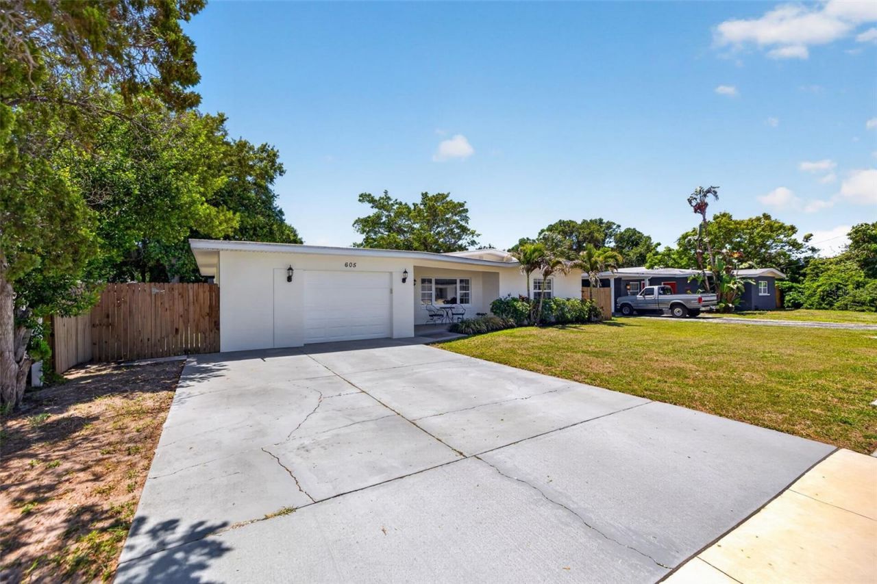 605 Mehlenbacher Road , Belleair Bluffs, FL 33770 Photo