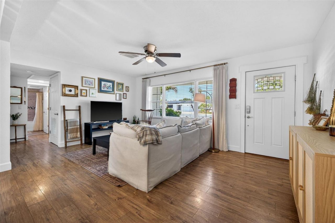 605 Mehlenbacher Road , Belleair Bluffs, FL 33770 Photo