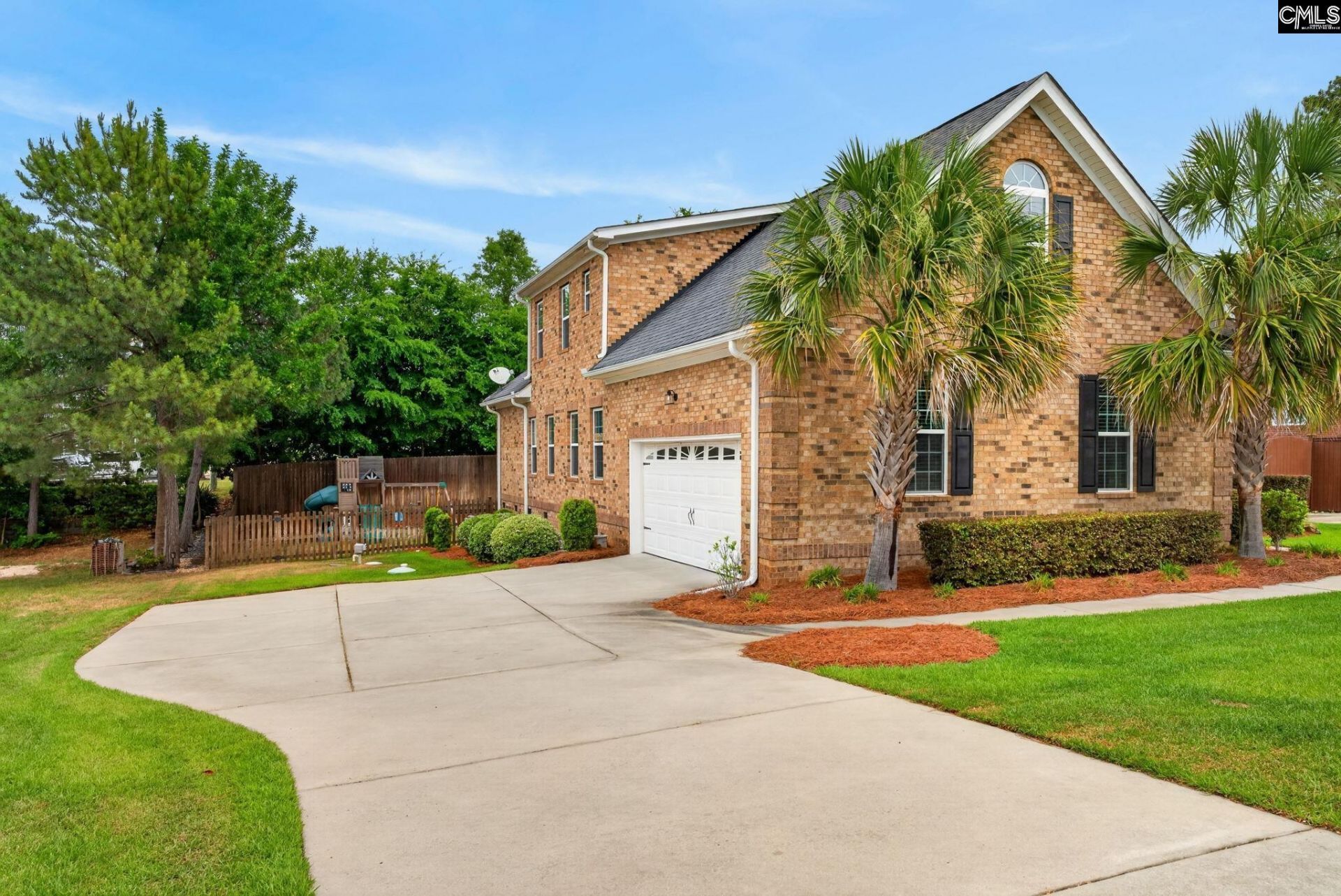 112 Watershire Drive  Photo 4