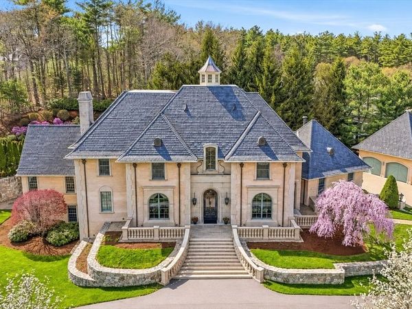 9 Wescott Drive, Hopkinton, MA 01748